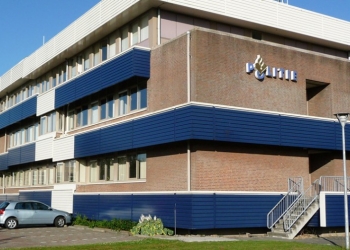 Krantenjongen (18) beroofd van zijn trui