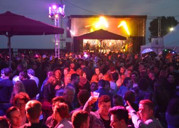 Zomer + Wijdenes is Kippebillen Strandparty
