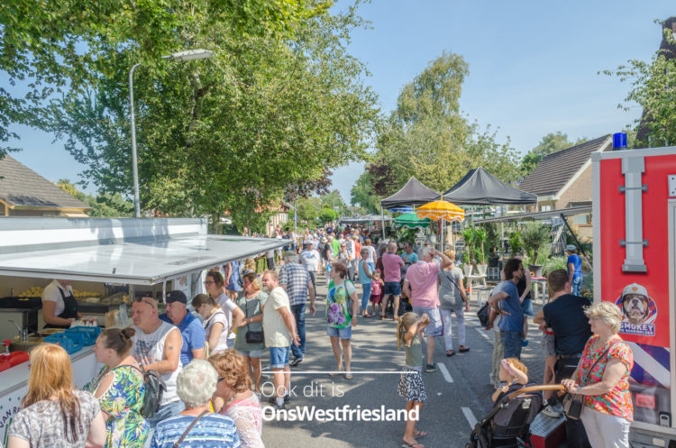 Jaarmarkt Blokker straalt op zonnige zaterdag [fotos]