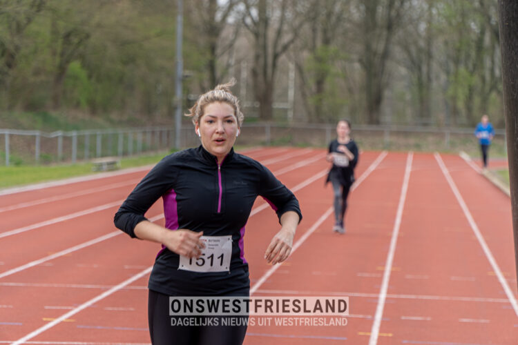 Hollandia’s Dijkenloop Hoorn – Foto’s (na de) finish 10km