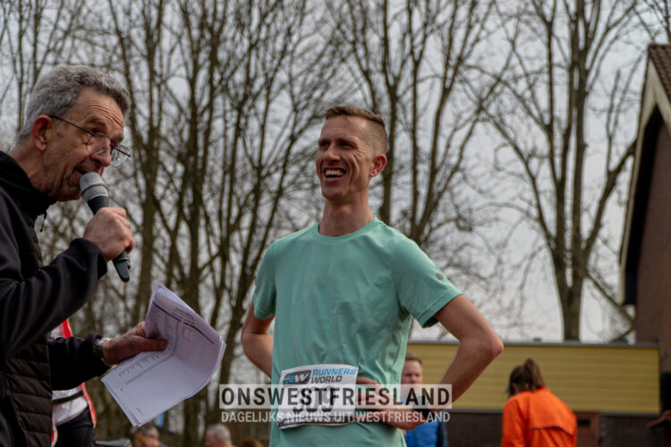 Hollandia’s Dijkenloop Hoorn – Foto’s (na de) finish 16,1km
