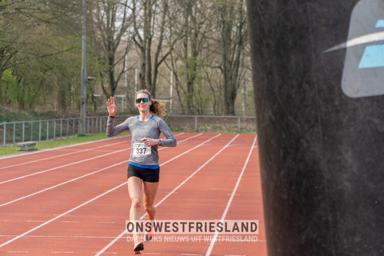 Hollandia’s Dijkenloop Hoorn – Foto’s (na de) finish 16,1km