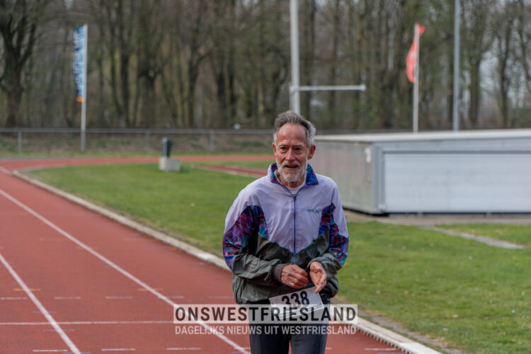 Hollandia’s Dijkenloop Hoorn – Foto’s (na de) finish 16,1km