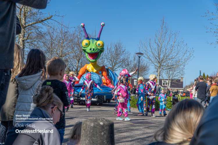 Grote Zwaagse carnavals Optocht; Zomerse zotheid in Zwaag [222 foto’s]