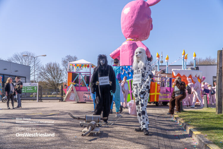 Grote Zwaagse carnavals Optocht; Klaar voor de start [foto’s]
