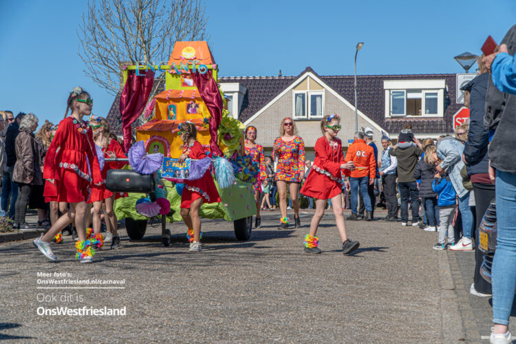 Grote Zwaagse carnavals Optocht; Zomerse zotheid in Zwaag [222 foto’s]
