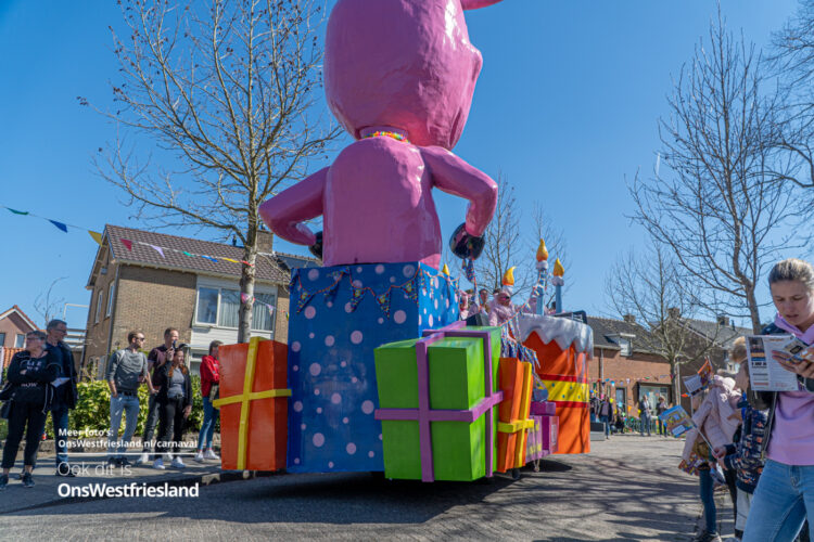 Grote Zwaagse carnavals Optocht; Zomerse zotheid in Zwaag [222 foto’s]