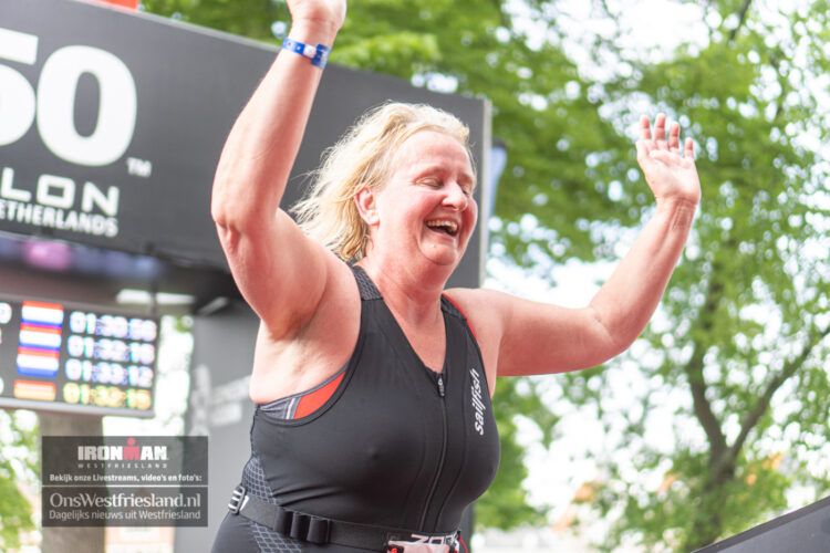 Ironman Westfriesland 2022: Finish 4:184 en 5i50 Deel 3