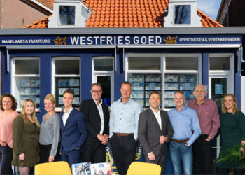 Westfries Goed viert 15-jarig bestaan met leerzame autorally door Westfriesland