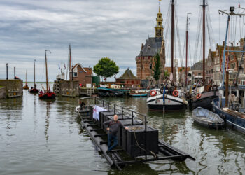 Oude viskaar in Hoornse haven gerestaureerd; tot 1990 gebruikt voor bewaren van paling