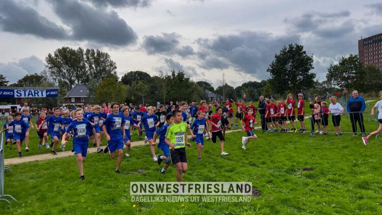 Scholierenveldloop 2023: jongens en meiden groep 7 en 8 (foto’s)
