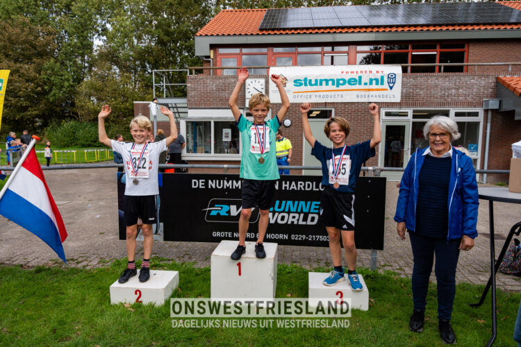 Scholierenveldloop 2023: jongens en meiden groep 7 en 8 (foto’s)