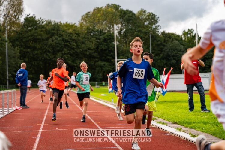 Scholierenveldloop 2023: jongens en meiden groep 7 en 8 (foto’s)