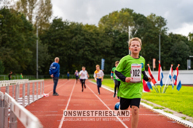 Scholierenveldloop 2023: jongens en meiden groep 7 en 8 (foto’s)