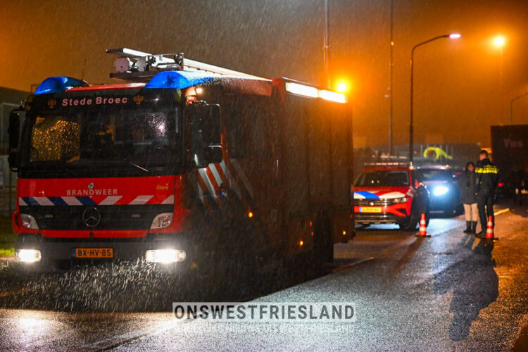 Brandmelding in hoogspanningsruimte bedrijf aan het Vlakwater in Enkhuizen