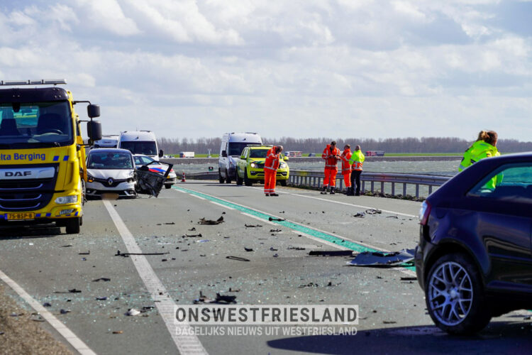 Ongeluk op dijk Enkhuizen-Lelystad; dijk drie uur afgesloten
