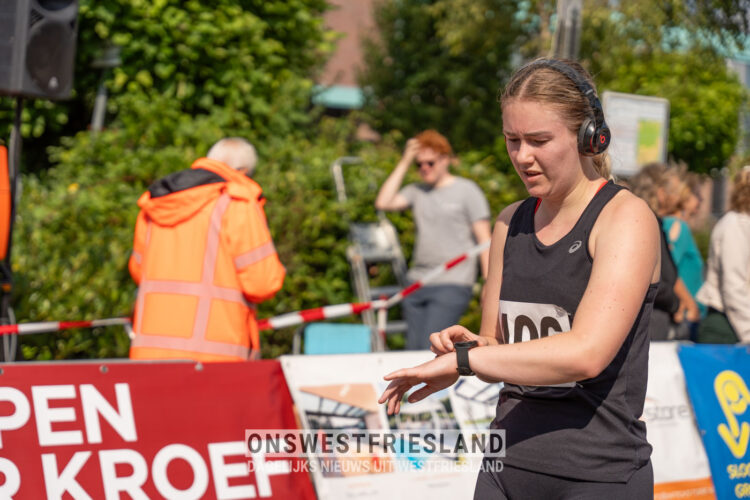 Hemmeromloop 2024; Foto’s finish 5km