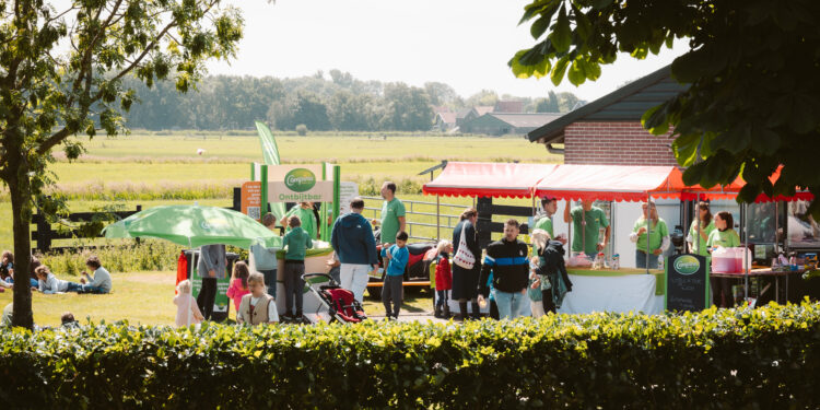 Boerderijen openen deuren op Tweede Pinksterdag: ook familie Groot in Wognum doet mee