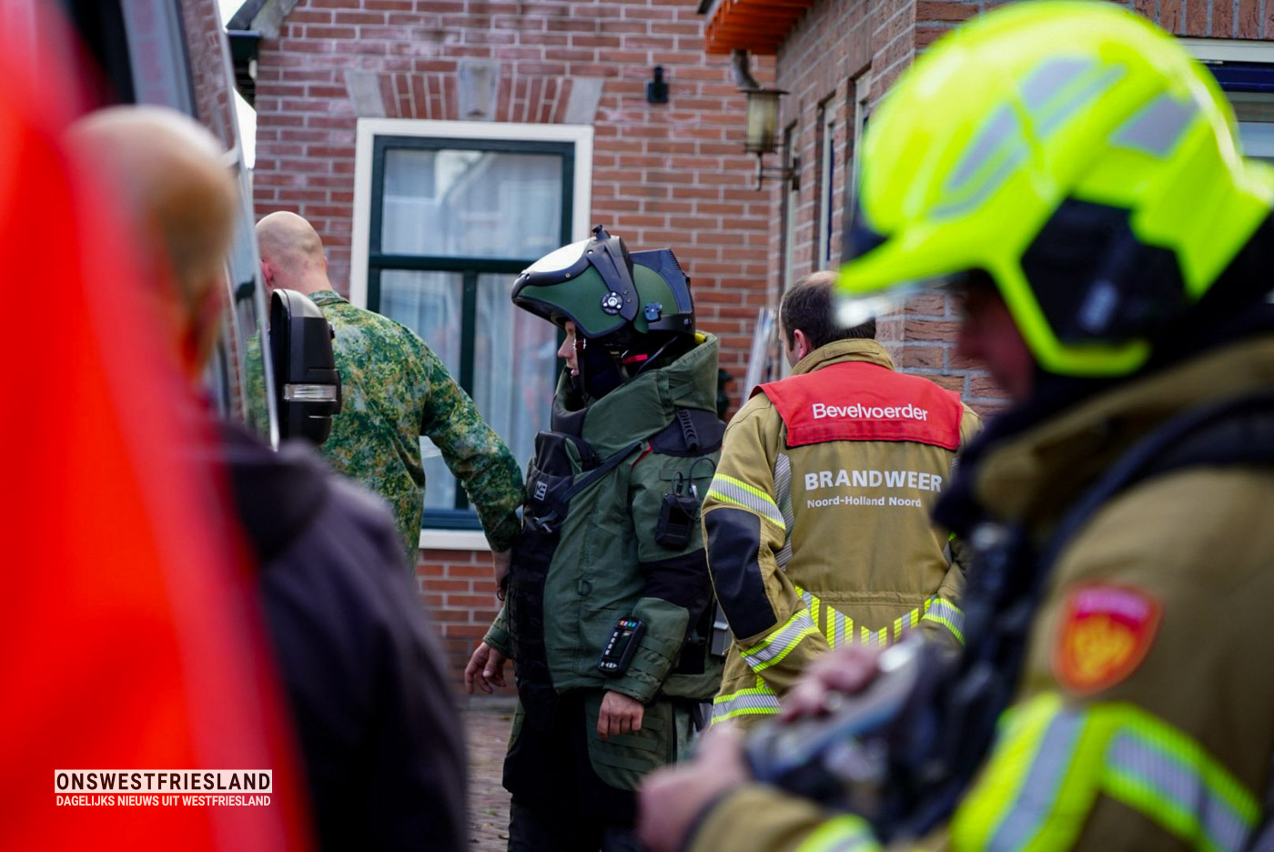 Politieonderzoek naar zelfgemaakt vuurwerk in woning Lutjebroek