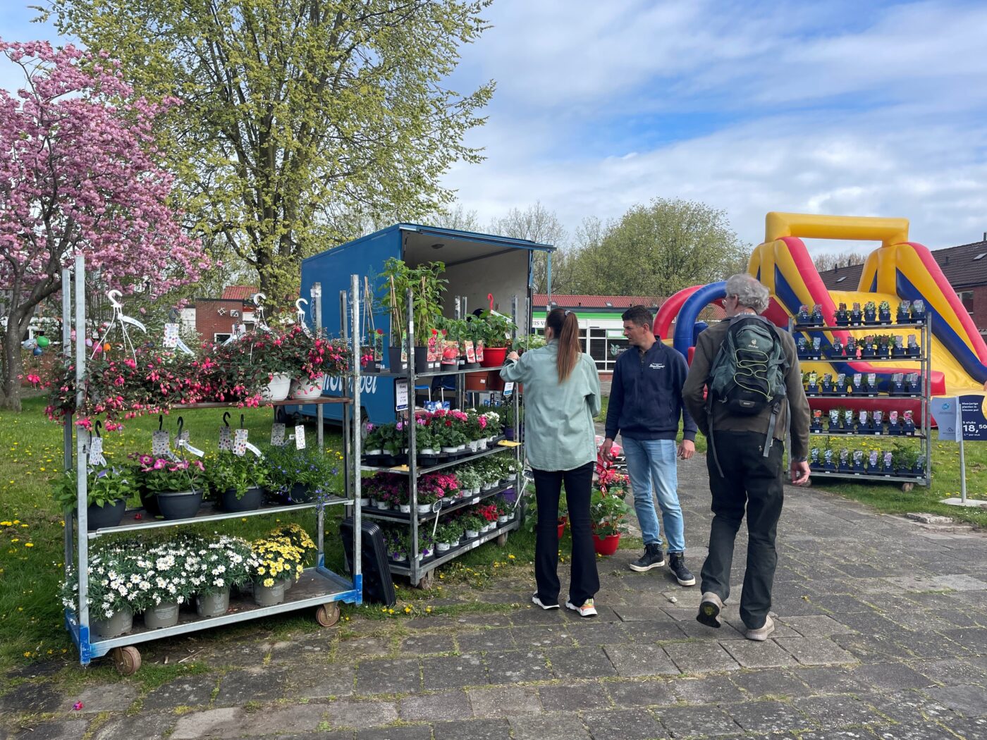 Veel bezoekers bij vijfde editie Tuindag in Bloemenbuurt Enkhuizen